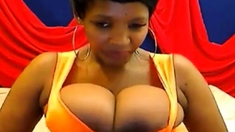 Ebony boobs webcam: Silkytits (3 videos!)