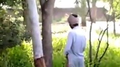 str8 busting India jerk in public