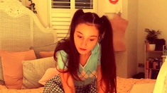 Amateur Webcam Babes Going Solo