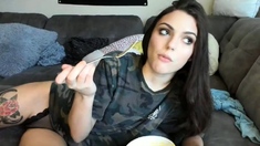 Brunette Solo Webcam Masturbation