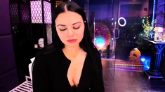 Brunette Solo Webcam Masturbation