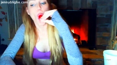 Amateur Webcam Chick Masturbates On Webcam More at