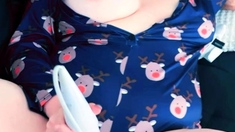 Fat BBW with big boobs masturbating and squirtin on cam