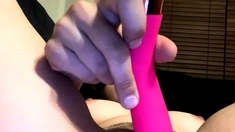 Cute amateur webcam teen girl toying pussy on webcam