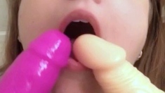 Lovely Amateur teen brunette masturbating outdoor