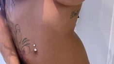 Awesome Big Boobs Blonde Masturbates In The Shower