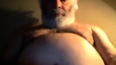 Hairy horny NY daddy bear jerks off on webcam