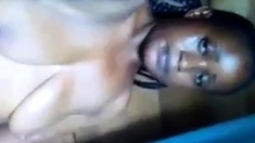 une idiote camerounaise sexhibe pour son gars